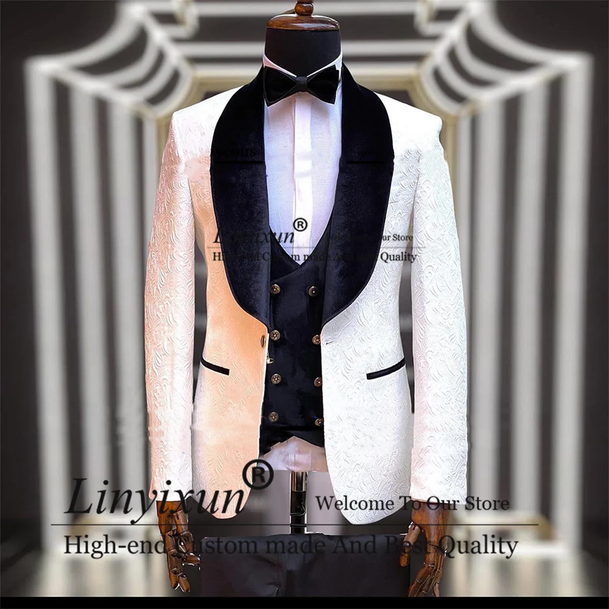 Latest White Jacquard Men Suits With Black Velvet Lapel Wedding Groom Tuxedos 3 Pieces Sets Groomsmen Blazer Slim Costume Homme
Latest White Jacquard Men Suits With Black Velvet Lapel Wedding Groom Tuxedos 3 Pieces Sets Groomsmen Blazer Slim Costume Homme