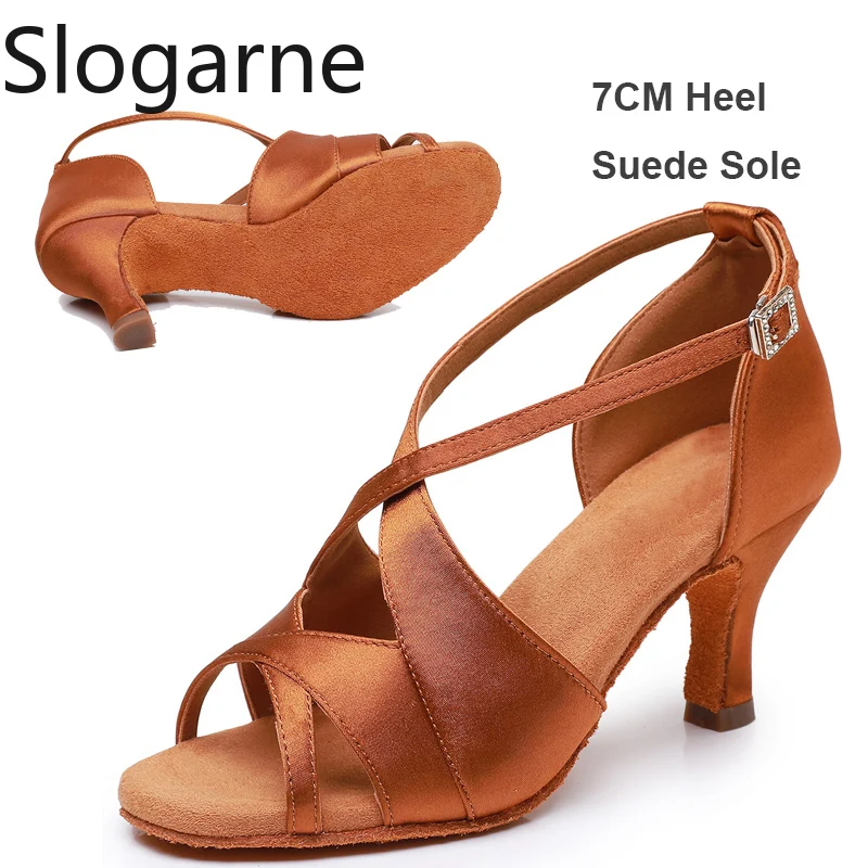 Elegant Silk Latin Shoes Women Soft Dance Shoes 2026 New Latin Jazz Waltz Modern Social Ballroom Dancing Sandals 7cm Heels Pumps
Elegant Silk Latin Shoes Women Soft Dance Shoes 2026 New Latin Jazz Waltz Modern Social Ballroom Dancing Sandals 7cm Heels Pumps