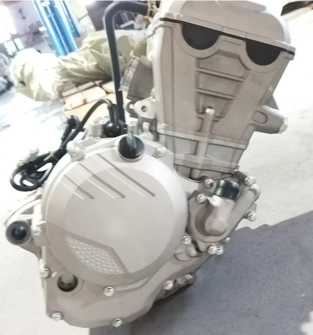 OEM factory shop motorcycle Zongshen NX250 engine, fuel engine Zongshen 250cc engine 4 stroke for Sportbikes
OEM factory shop motorcycle Zongshen NX250 engine, fuel engine Zongshen 250cc engine 4 stroke for Sportbikes