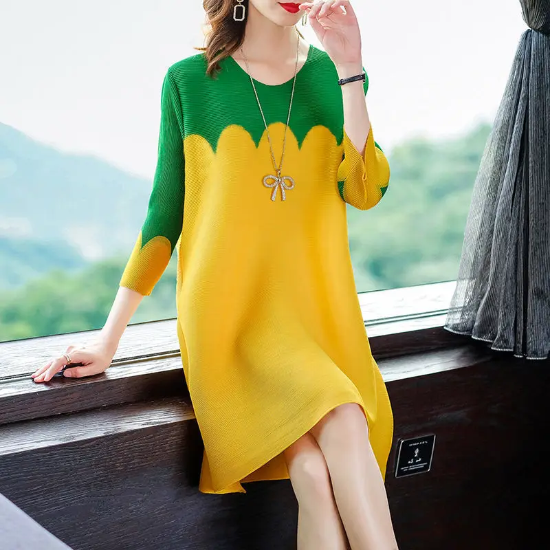 Pleated Thin Fall Dress Female 2023 New Round Neck Contrast Three quarter Sleeves Underlay Fashion High end A-line Dress Female
Pleated Thin Fall Dress Female 2023 New Round Neck Contrast Three quarter Sleeves Underlay Fashion High end A-line Dress Female