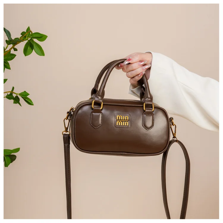 2025 Women Crossbody Bags for Travel Anti-Theft - Retro Messenger Bag Lightweight Waterproof Work Essentials Shoulder Purse
2025 Women Crossbody Bags for Travel Anti-Theft - Retro Messenger Bag Lightweight Waterproof Work Essentials Shoulder Purse