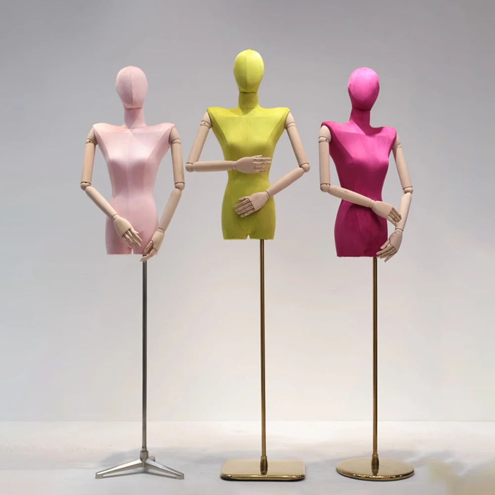 wide shrugs shoulder mannequin femme envelopes half body with head Korean version Clothes dummy Windows display
wide shrugs shoulder mannequin femme envelopes half body with head Korean version Clothes dummy Windows display