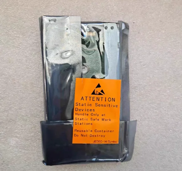 For 90Y8954 90Y8953 90Y8957 500G 6G SAS 7.2K 2.5-inch server hard drive
For 90Y8954 90Y8953 90Y8957 500G 6G SAS 7.2K 2.5-inch server hard drive