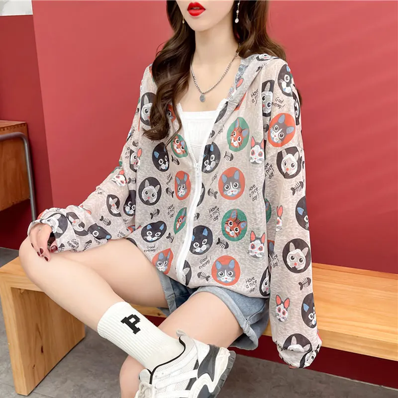 Women's Summer Thin Ice Silk Loose Breathable Sun Protection Outerwear Cardigan Long Sleeve Printed Polyester Fiber Coat
Women's Summer Thin Ice Silk Loose Breathable Sun Protection Outerwear Cardigan Long Sleeve Printed Polyester Fiber Coat