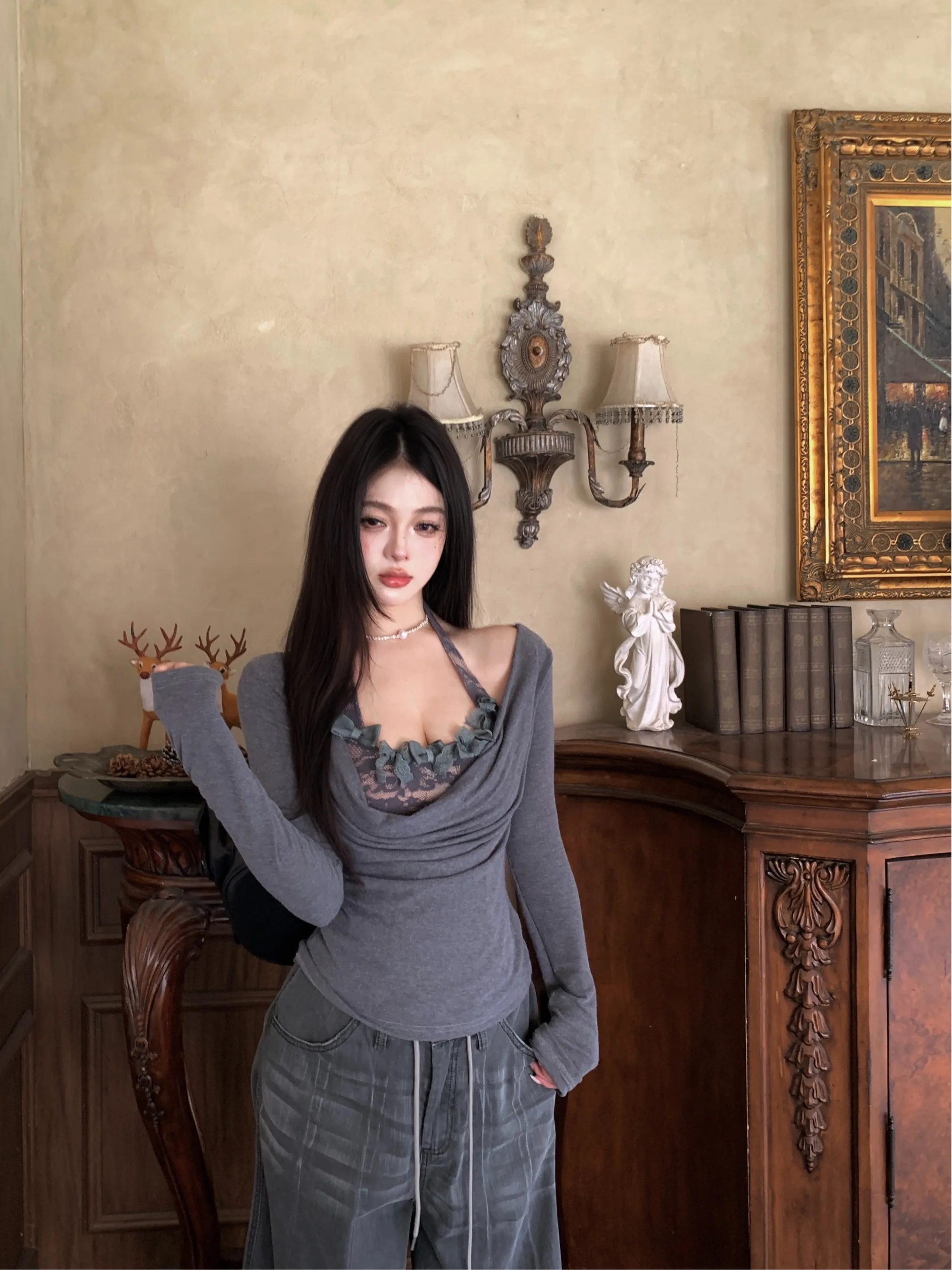 Sexy Lace Knot Two-Piece Set Women's Spring 2026 New Style Vest Hanging Neck Top with Chest Pad Fashionable Ensemble
Sexy Lace Knot Two-Piece Set Women's Spring 2026 New Style Vest Hanging Neck Top with Chest Pad Fashionable Ensemble