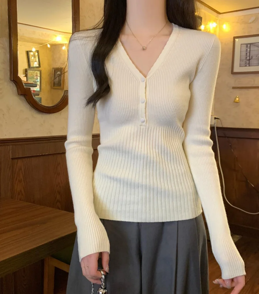 Stretch Slim Fit V-Neck Knitted Sweater Women Spring Autumn Sexy Tight Button Long Sleeve Pullovers High Quality Ribbed Knitwear
Stretch Slim Fit V-Neck Knitted Sweater Women Spring Autumn Sexy Tight Button Long Sleeve Pullovers High Quality Ribbed Knitwear