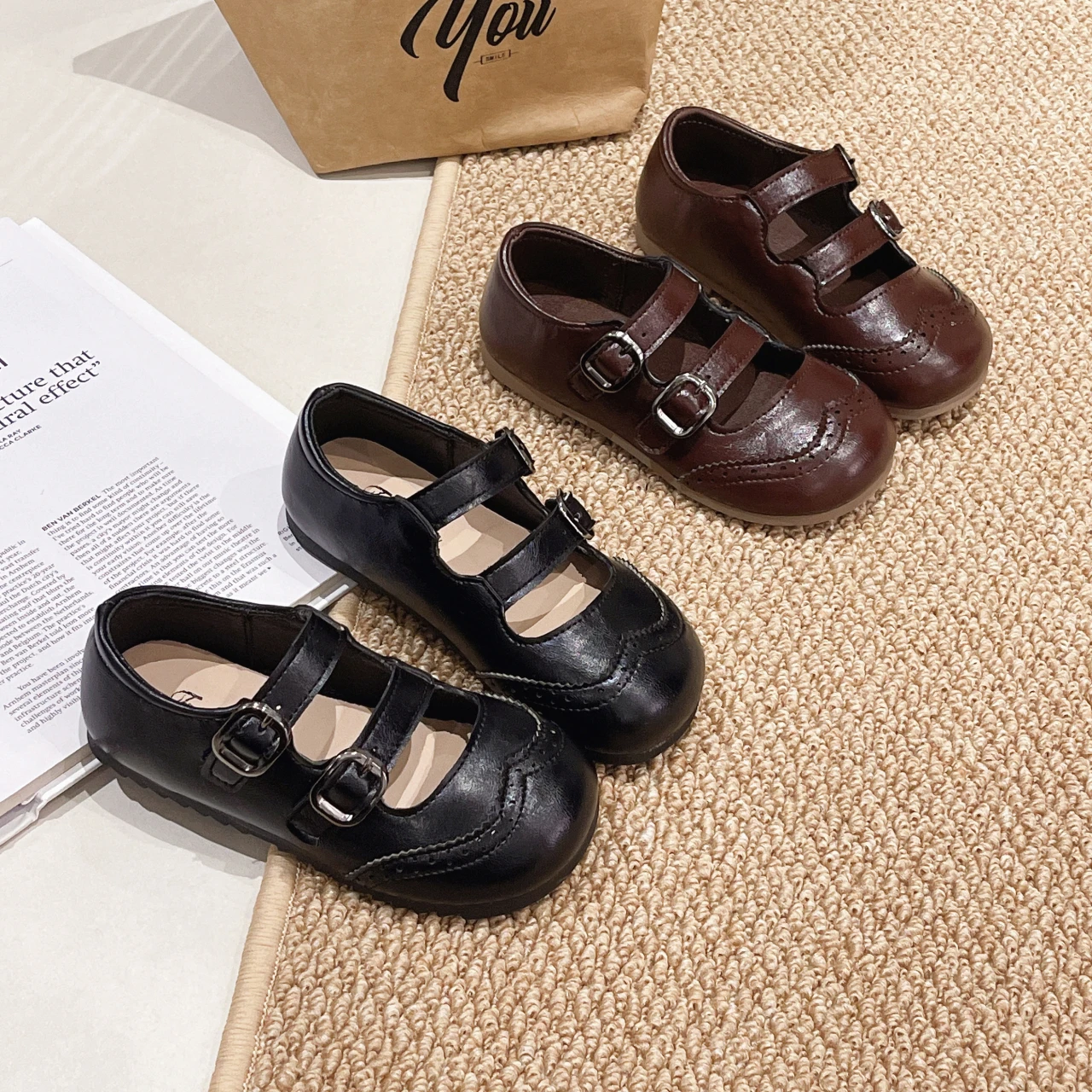Kid's Shoes 2026 Girls' Retro College Style Leather Mary Jane Shoes Soft Sole Non-Slip Elegant Shallow Mouth Children's Shoes
Kid's Shoes 2026 Girls' Retro College Style Leather Mary Jane Shoes Soft Sole Non-Slip Elegant Shallow Mouth Children's Shoes