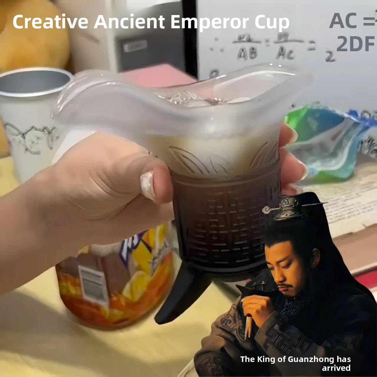 King Cup Marquis Cup Matte Gradient Retro King Three Legged Glass Cup Home Use round Shape Portable Beverage Water Glasses
King Cup Marquis Cup Matte Gradient Retro King Three Legged Glass Cup Home Use round Shape Portable Beverage Water Glasses