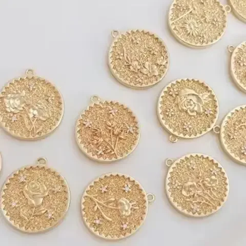 December Birth Flower Round Pendant, 14K Gold Plated Copper Base Charm for Sweater Chain DIY Jewelry Making
December Birth Flower Round Pendant, 14K Gold Plated Copper Base Charm for Sweater Chain DIY Jewelry Making