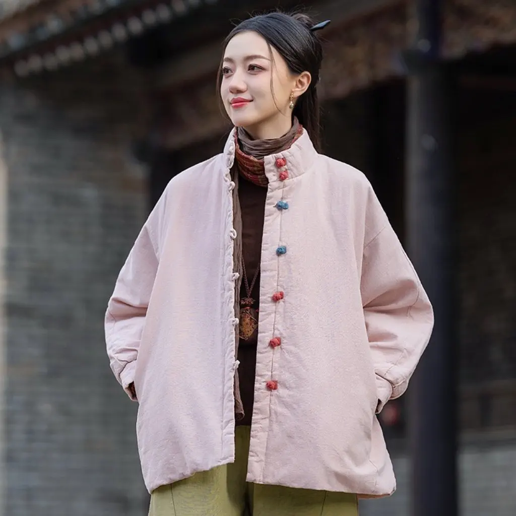 Зимний хлопково-льняной женский топ на пуговицах в китайском национальном стиле, литературная одежда Ramie, короткая, легко сочетающаяся, модная для женщин
Зимний хлопково-льняной женский топ на пуговицах в китайском национальном стиле, литературная одежда Ramie, короткая, легко сочетающаяся, модная для женщин