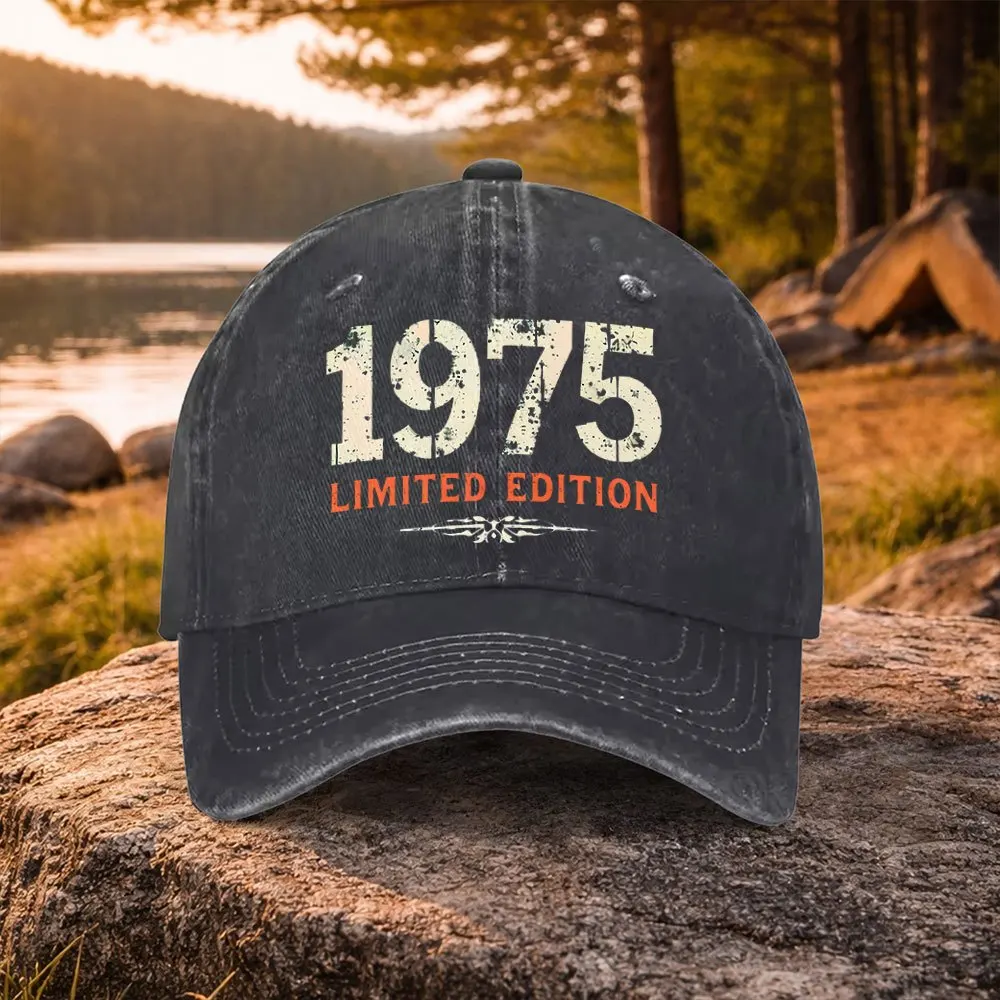 Casual Versatile 1975 Limited Edition Printed Washed Baseball Cap, Suitable for Golf, Casual Wear, and Outdoor Activities, Golf
Casual Versatile 1975 Limited Edition Printed Washed Baseball Cap, Suitable for Golf, Casual Wear, and Outdoor Activities, Golf