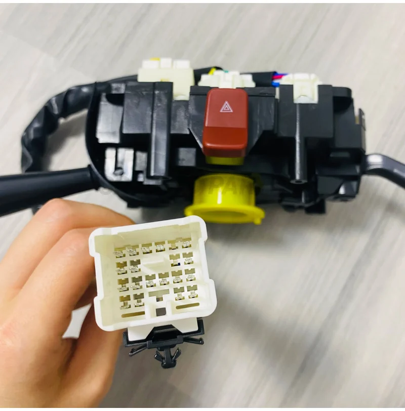 Original Combination Switch For DFSK Dongfeng Sokon K01 K02 K07 K17 Chana Star 3774010-01 high quality
Original Combination Switch For DFSK Dongfeng Sokon K01 K02 K07 K17 Chana Star 3774010-01 high quality