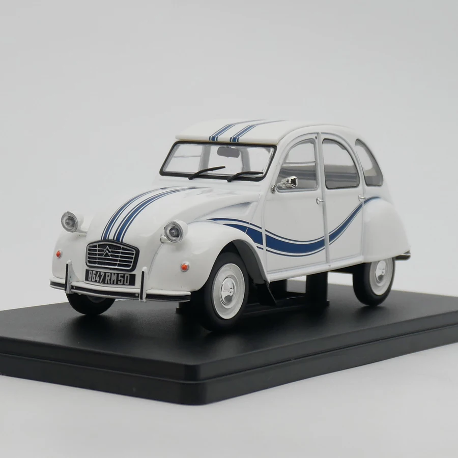 Diecast IXO 1:24 Scale Citroen 2CV France Alloy Car Model Collectible Toy Gift Souvenir Display Ornament
Diecast IXO 1:24 Scale Citroen 2CV France Alloy Car Model Collectible Toy Gift Souvenir Display Ornament