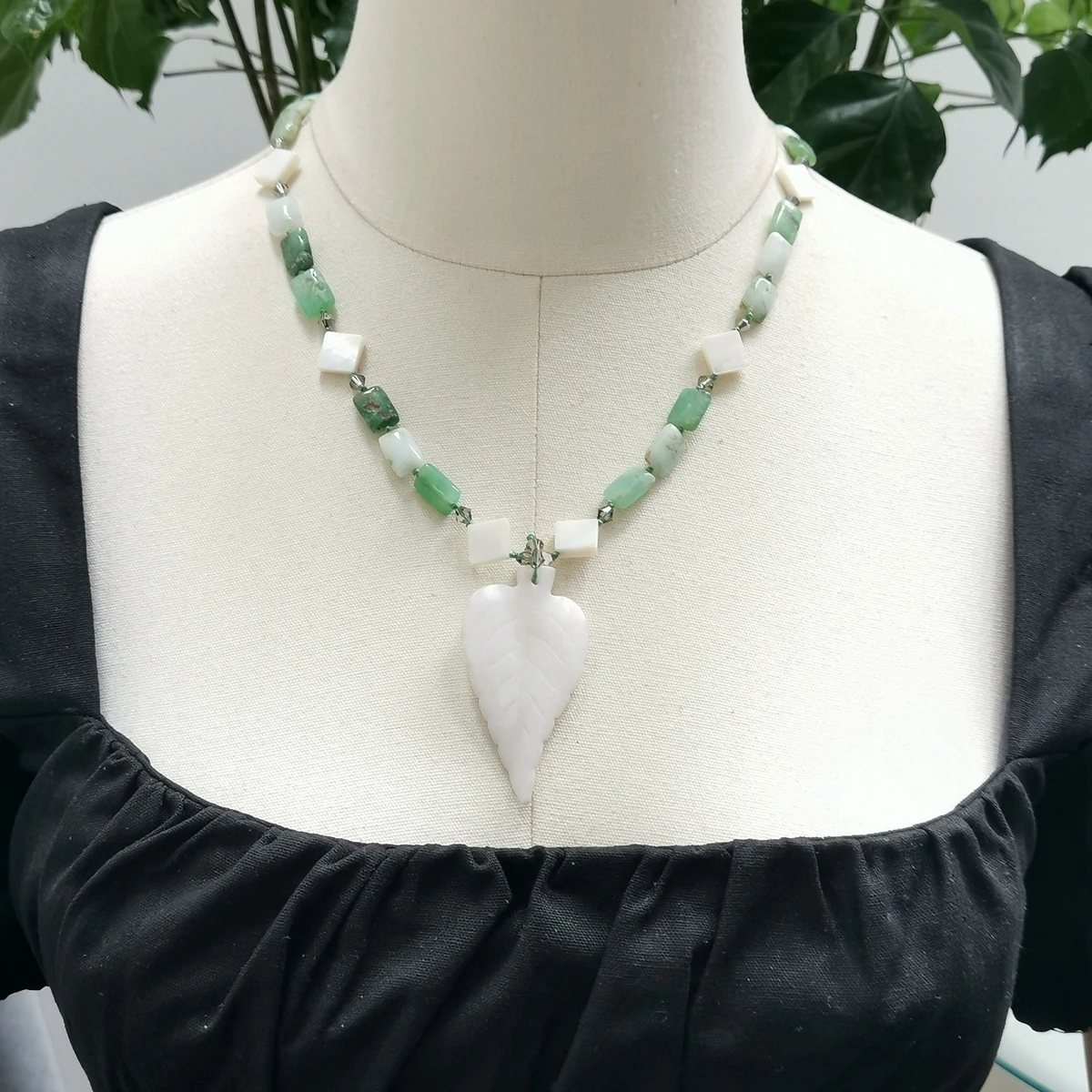 Lii Ji Real Stone Green White Necklace Chrysoprase White Jade Leaf Pendant Shell Women Necklace 53cm
Lii Ji Real Stone Green White Necklace Chrysoprase White Jade Leaf Pendant Shell Women Necklace 53cm