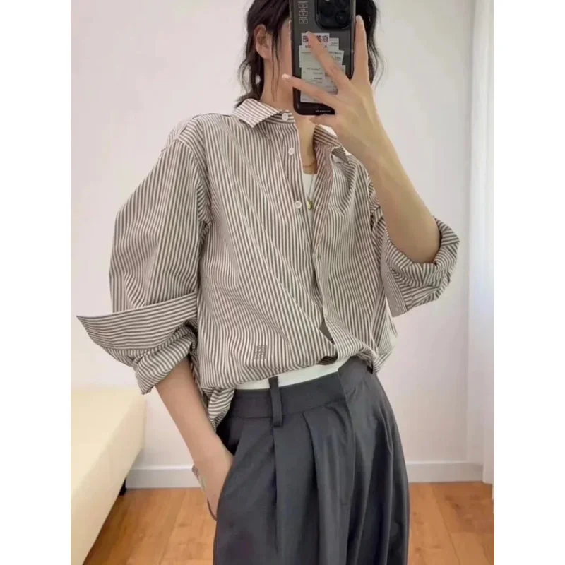 Striped Shirt Women Early Autumn2025New Commuting Casual Loose Turn-Down Collar Long Sleeve Shirt
Striped Shirt Women Early Autumn2025New Commuting Casual Loose Turn-Down Collar Long Sleeve Shirt