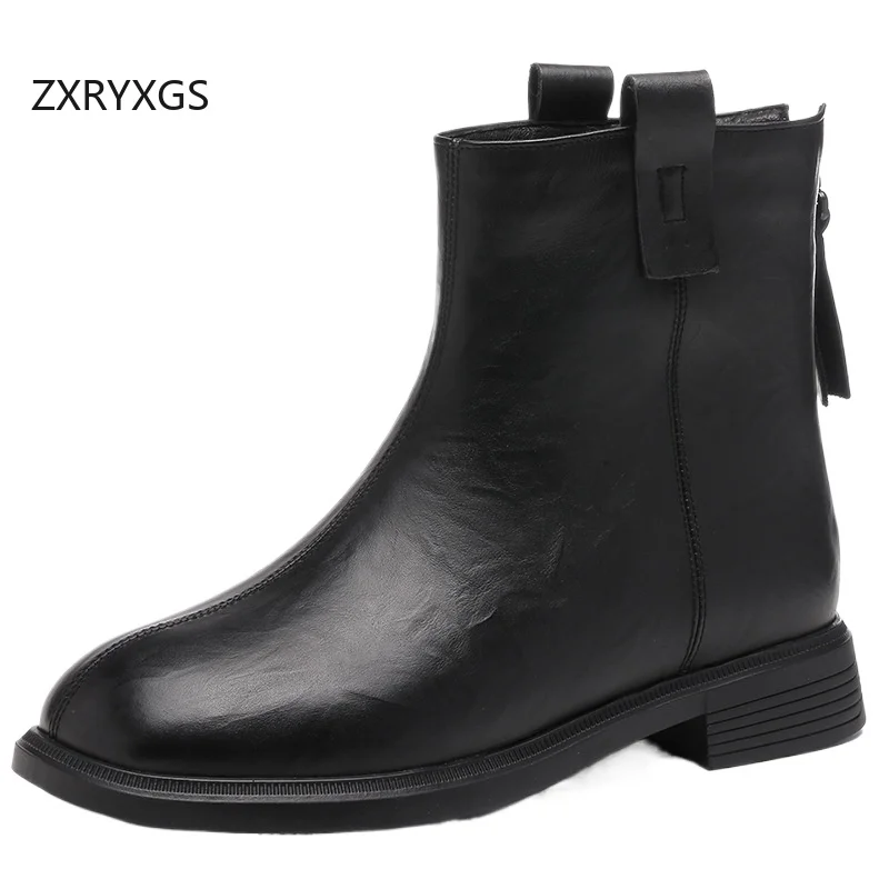 ZXRYXGS Temperament Elegant Top Cowhide Leather Boots Women Short Boots 2025 Big Size Shoes Autumn Winter Boots Low Heels Tide
ZXRYXGS Temperament Elegant Top Cowhide Leather Boots Women Short Boots 2025 Big Size Shoes Autumn Winter Boots Low Heels Tide