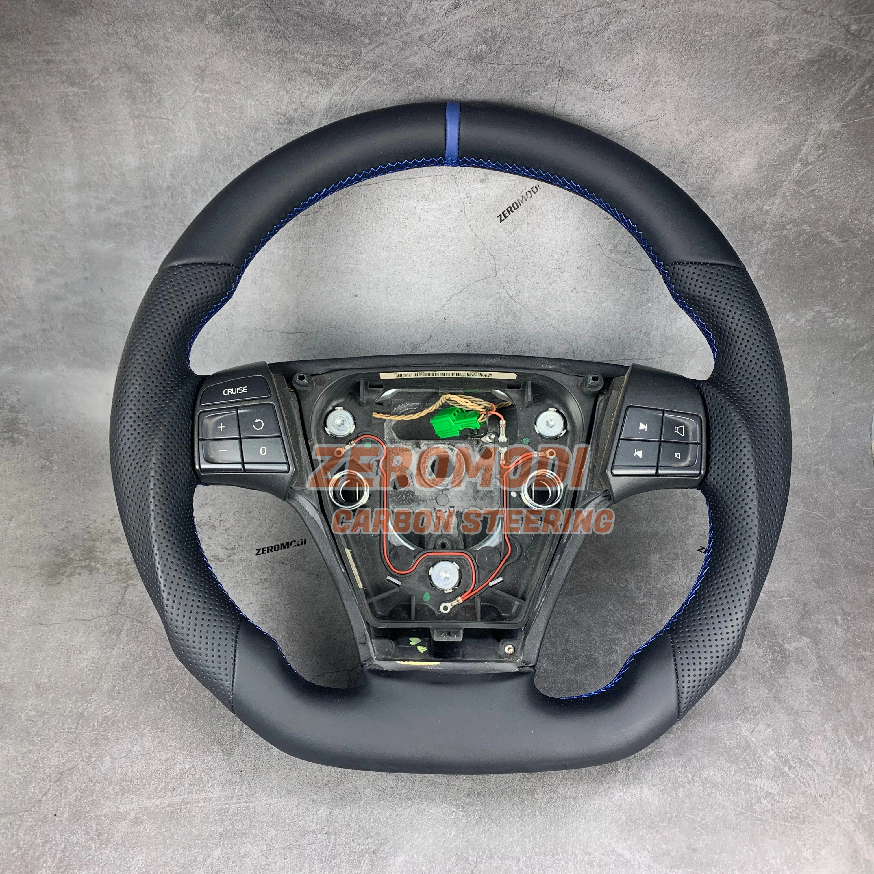 Black Leather Sport Steering Wheel For Volvo C70 C30 S40 V50 2006-2013 Car Interior Replacement Accessories
Black Leather Sport Steering Wheel For Volvo C70 C30 S40 V50 2006-2013 Car Interior Replacement Accessories
