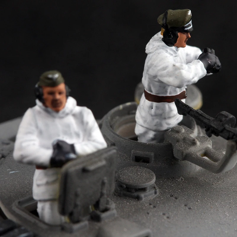 1:72 Scale Resin Models German Armored Tank Commander Soldiers 2 Winter Collectible Decorative Gifts Display
1:72 Scale Resin Models German Armored Tank Commander Soldiers 2 Winter Collectible Decorative Gifts Display