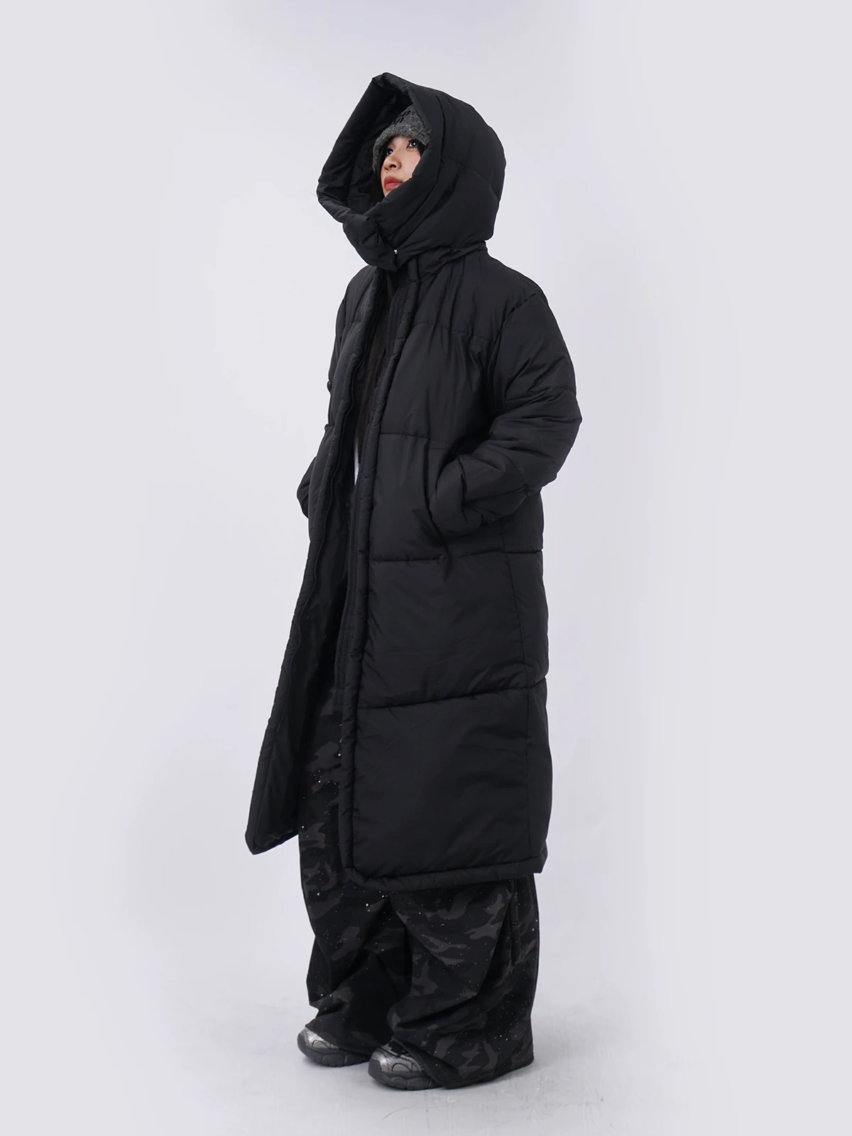 Длинное хлопковое тетное пуховое женское зимнее теплое пальто выше колена северо-восточной пары, свободное хлопковое модное пальто для художественного экзамена на молнии
Длинное хлопковое тетное пуховое женское зимнее теплое пальто выше колена северо-восточной пары, свободное хлопковое модное пальто для художественного экзамена на молнии