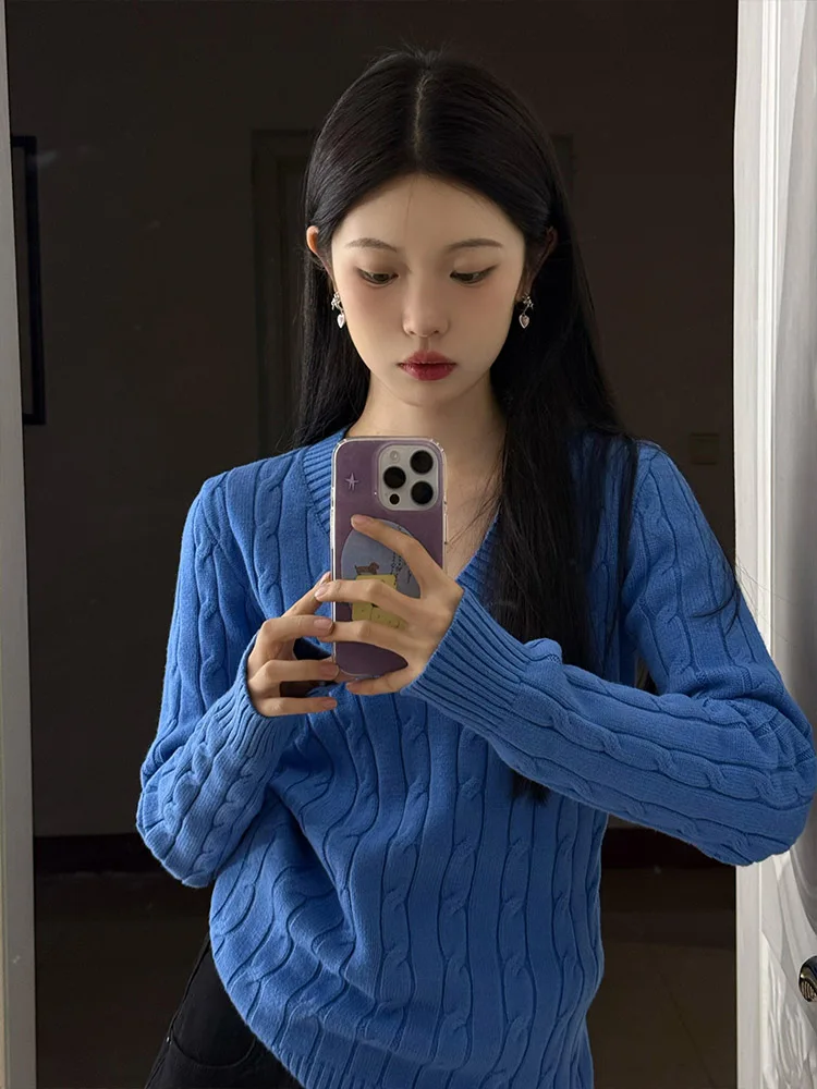 Американский ретро синий витой свитер с v-образным вырезом, женский осенне-зимний утягивающий длинный свек, вязаный базовый топ, теплый топ с подогревом
Американский ретро синий витой свитер с v-образным вырезом, женский осенне-зимний утягивающий длинный свек, вязаный базовый топ, теплый топ с подогревом