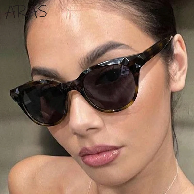 Steampunk Square Sunglasses Women 2026 Luxury Brand Fashion Outdoor Change Color Sun Glasses For Ladies Driving Eyewear UV400
Steampunk Square Sunglasses Women 2026 Luxury Brand Fashion Outdoor Change Color Sun Glasses For Ladies Driving Eyewear UV400