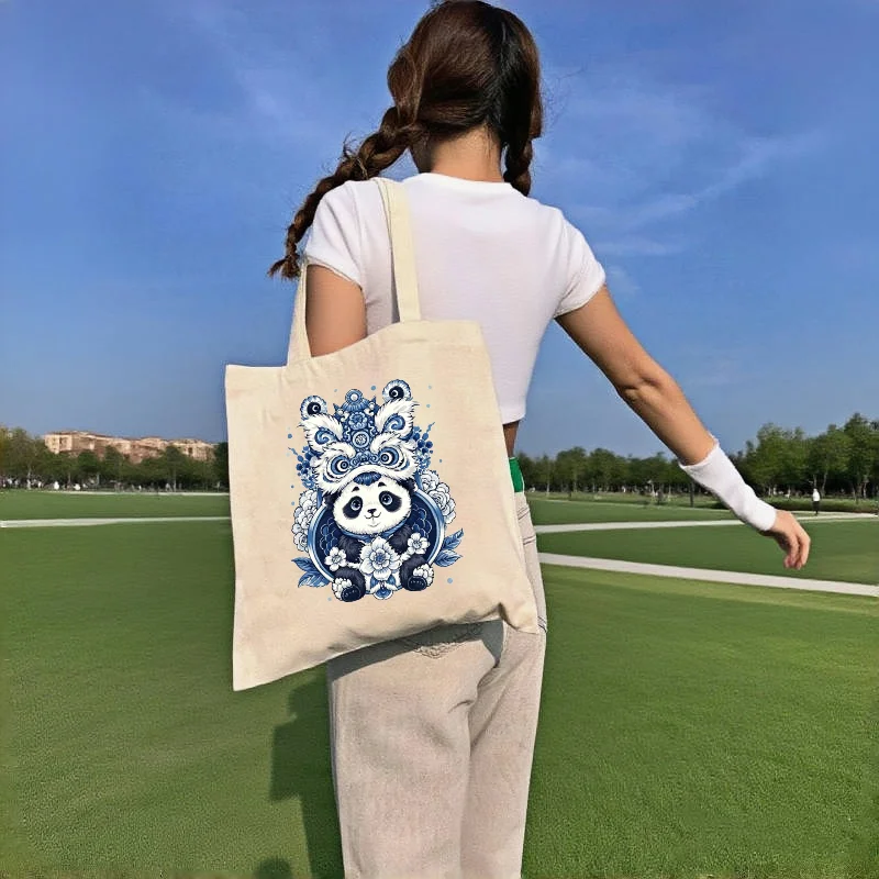 1pc Double Sided Chinese Lion Dance Panda Canvas Tote Bag Blue White Floral Traditional Art Casual Shoulder Shopping Handbag
1pc Double Sided Chinese Lion Dance Panda Canvas Tote Bag Blue White Floral Traditional Art Casual Shoulder Shopping Handbag
