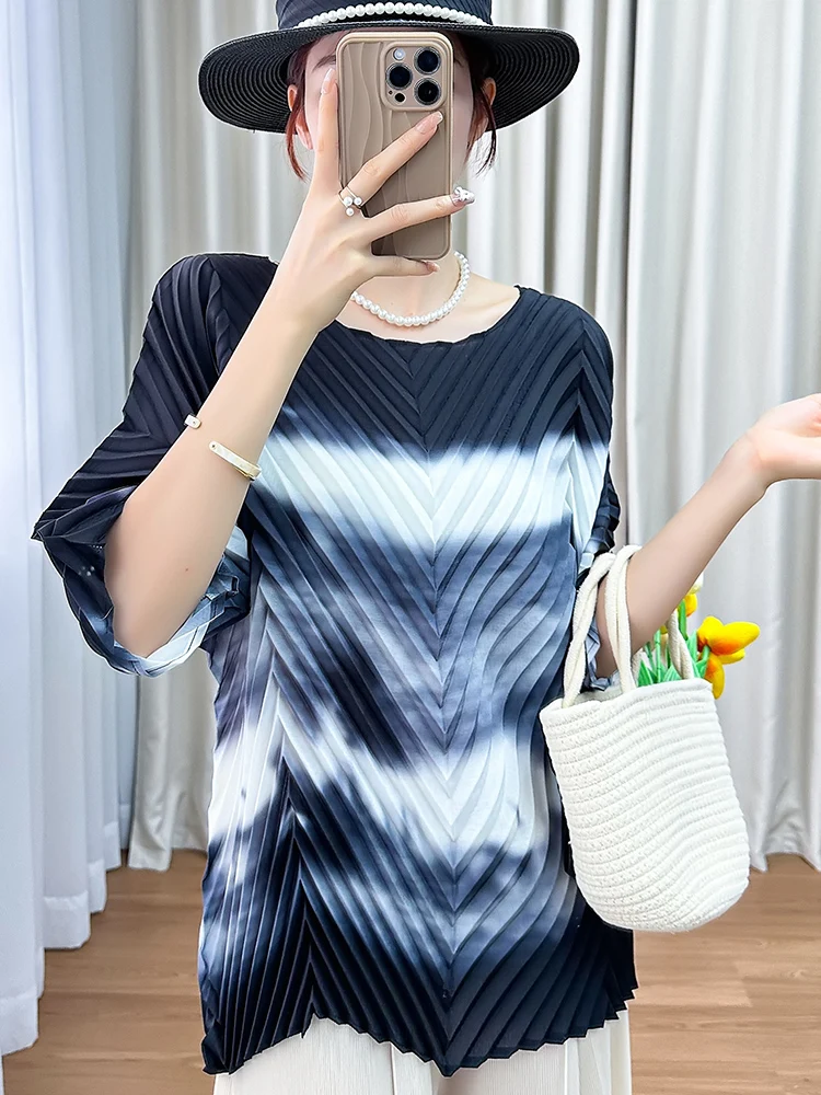 Summer Lazy Style Printed Design Simple Pleated Loose Fashion Top Women's T-shirt Three Houses Art Creation Polyester Fiber
Summer Lazy Style Printed Design Simple Pleated Loose Fashion Top Women's T-shirt Three Houses Art Creation Polyester Fiber