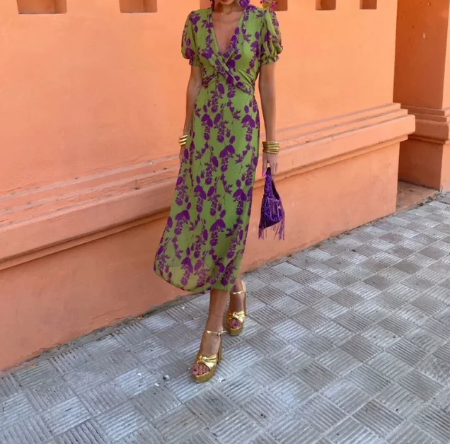 Fashionable Pleated Floral Print Long Skirt Slim Fit V-Neck Dress, Elegant Summer Bubble Sleeve Cross Neckline Fashionable Dress
Fashionable Pleated Floral Print Long Skirt Slim Fit V-Neck Dress, Elegant Summer Bubble Sleeve Cross Neckline Fashionable Dress