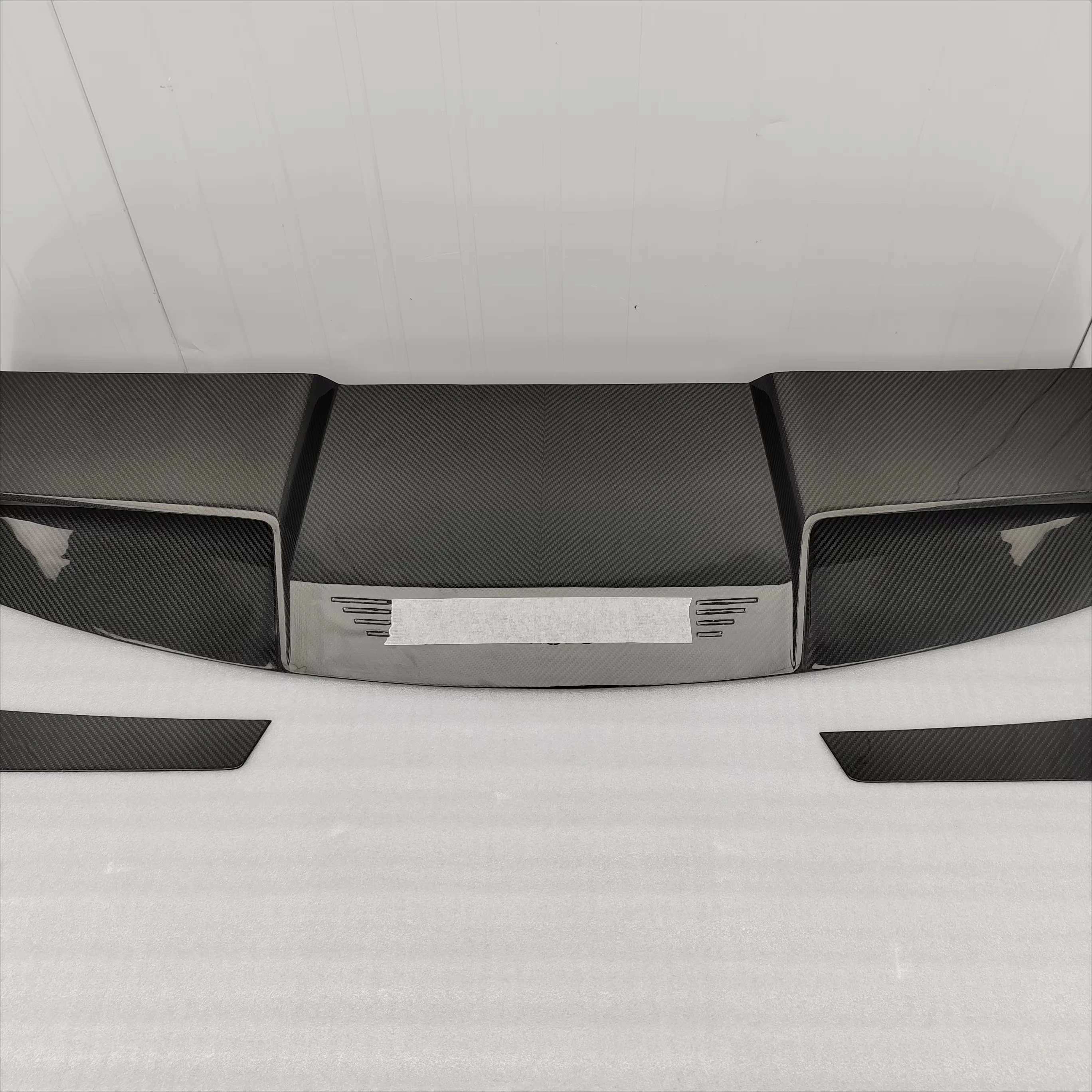 Reli3 Carbon Fiber 3K Twill Roof Wing Spoiler Carbon Kits for Land Rover Range Rover Defender 110
Reli3 Carbon Fiber 3K Twill Roof Wing Spoiler Carbon Kits for Land Rover Range Rover Defender 110