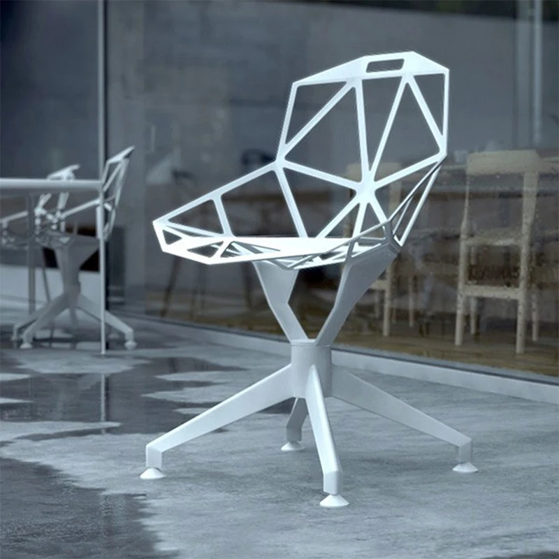 Nordic Master Design Art Light Luxury Minimalist Model Room Alien Metal Splicing Creative Net Red Hollowed out Dining Chair
Nordic Master Design Art Light Luxury Minimalist Model Room Alien Metal Splicing Creative Net Red Hollowed out Dining Chair