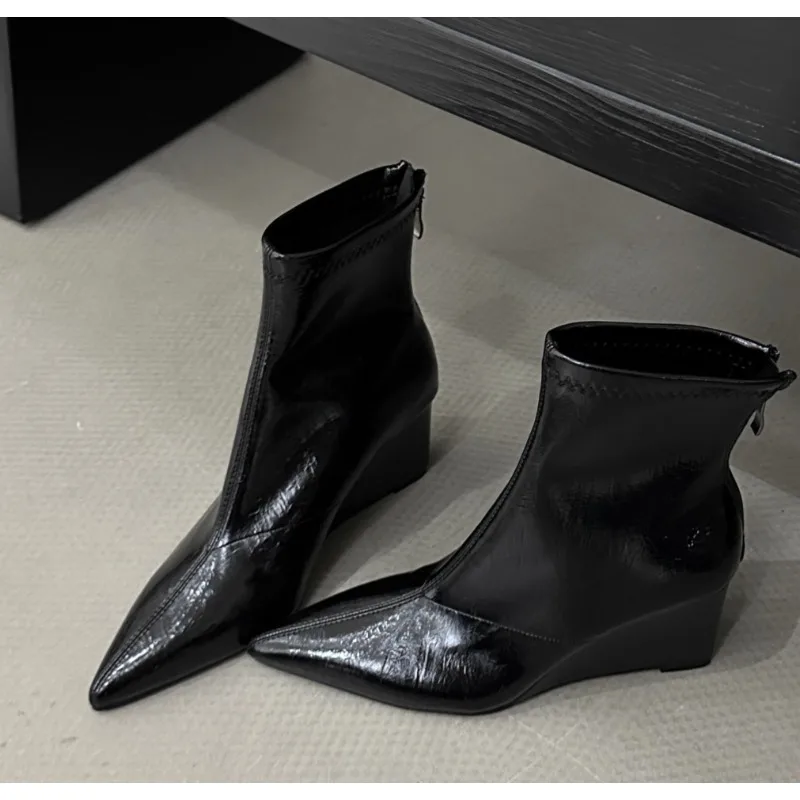 Autumn Winter Vintage Weges Heel Women Ankle Boots Fashion Pointed Toe Shoes Female Party Stripper Short Booties Zapatos De Muje
Autumn Winter Vintage Weges Heel Women Ankle Boots Fashion Pointed Toe Shoes Female Party Stripper Short Booties Zapatos De Muje