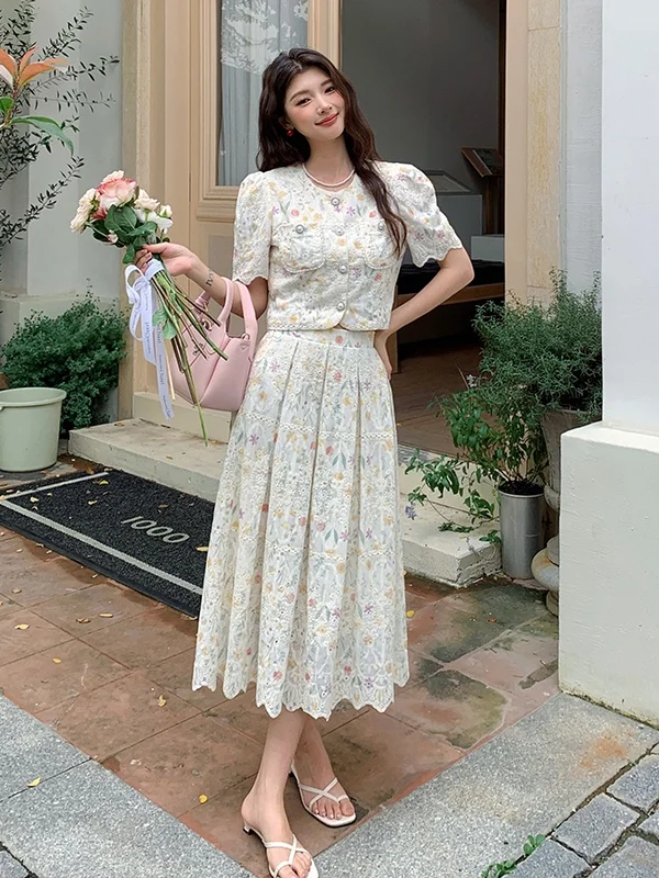 Elegant Floral Embroidery Shirt And High Waist Skirt Two Piece Set Women's Fashion Summer 2026 Chic Anti-Wrinkle Short Sleeve...
Elegant Floral Embroidery Shirt And High Waist Skirt Two Piece Set Women's Fashion Summer 2026 Chic Anti-Wrinkle Short Sleeve...