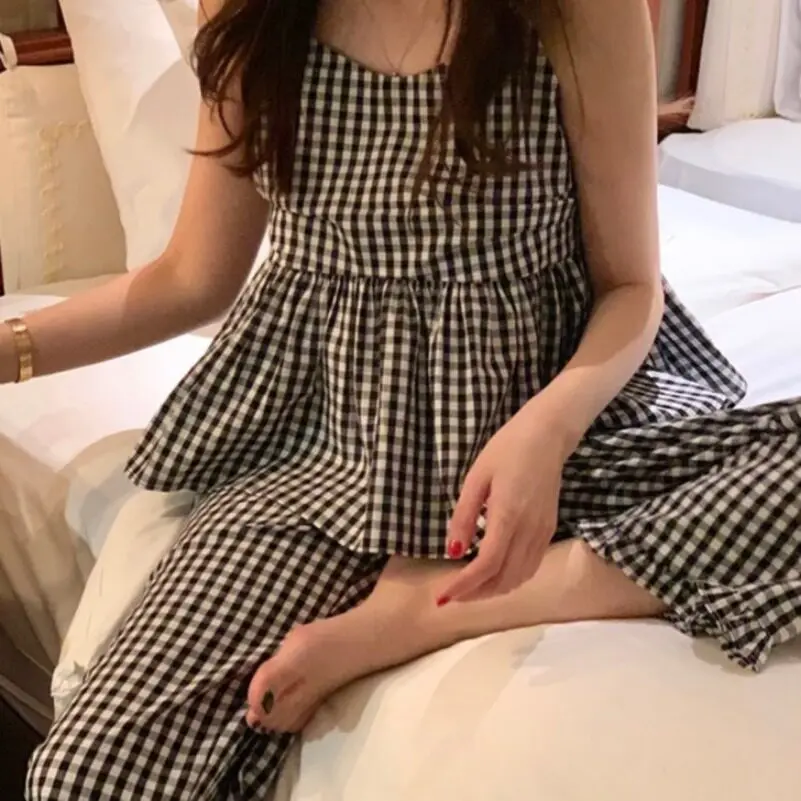 Dongda Gate Women's Plaid Sleepwear Set Two-Piece Versatile Elegant Fashionable Breathable Lightweight Summer Casual Wear
Dongda Gate Women's Plaid Sleepwear Set Two-Piece Versatile Elegant Fashionable Breathable Lightweight Summer Casual Wear