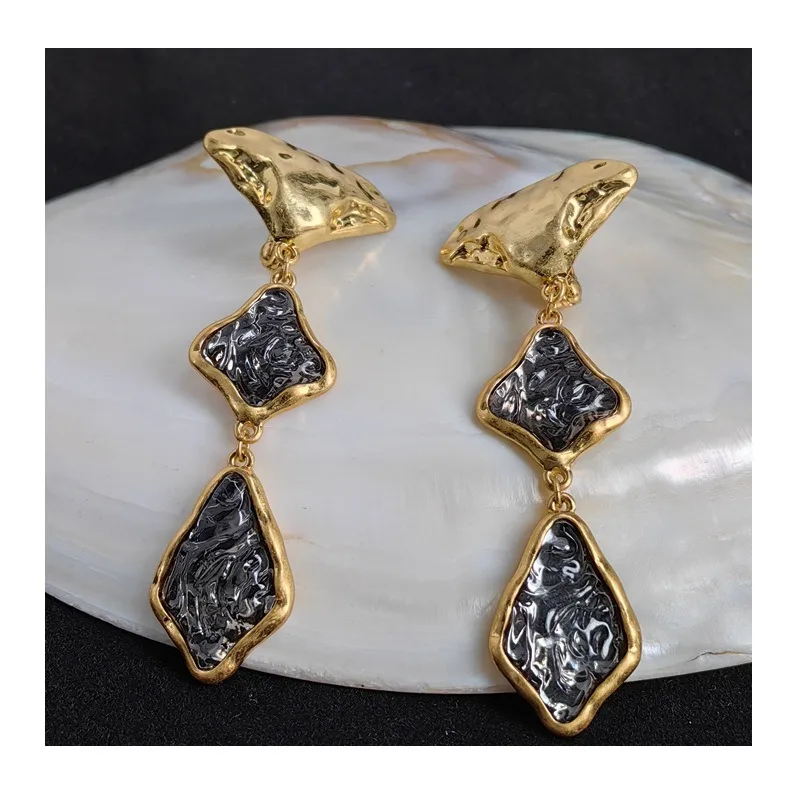 Designer's New Vintage Earrings with Real Gold Plated Earrings, Qingdao Accessories Vintage Studs
Designer's New Vintage Earrings with Real Gold Plated Earrings, Qingdao Accessories Vintage Studs