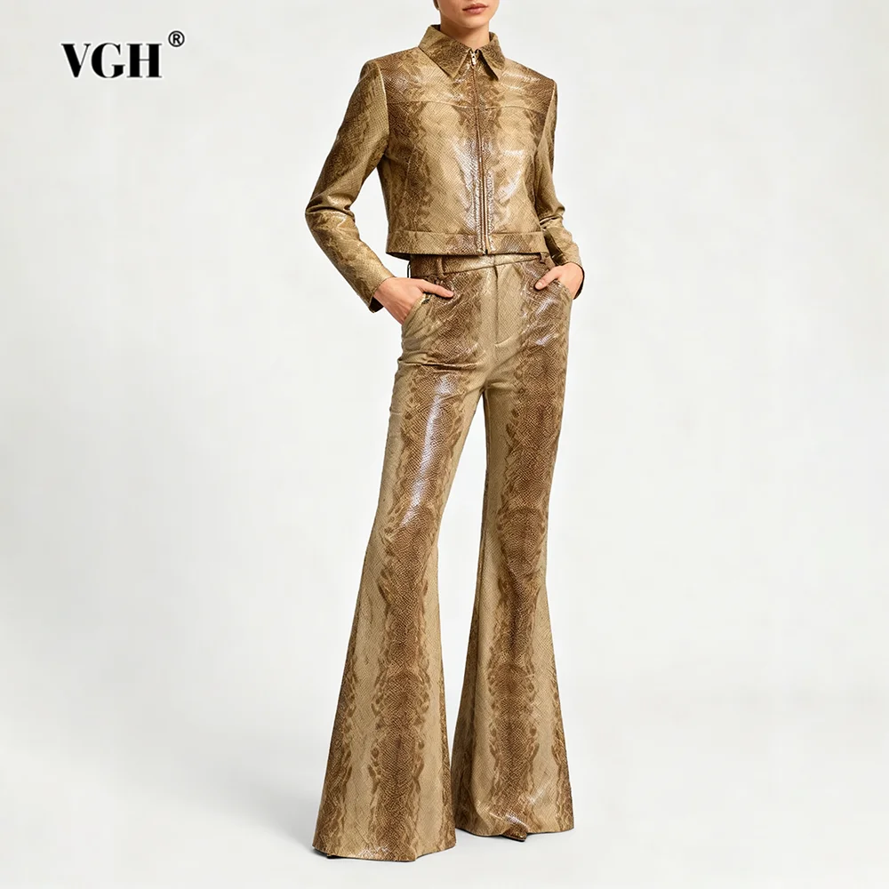 VGH Snake Pattern Leather Two Piece Sets For Women Lapel Long Sleeve Top High Waist Flared Trousers Designer Set Female Fashion
VGH Snake Pattern Leather Two Piece Sets For Women Lapel Long Sleeve Top High Waist Flared Trousers Designer Set Female Fashion