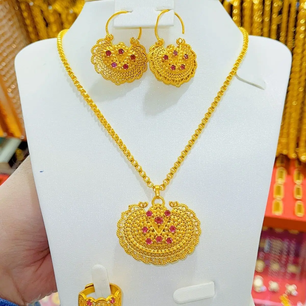 2023 New Dubai Jewelry Bridal Wedding Necklace Earrings Women's Ring Fashion Three Piece Set YY10211
2023 New Dubai Jewelry Bridal Wedding Necklace Earrings Women's Ring Fashion Three Piece Set YY10211