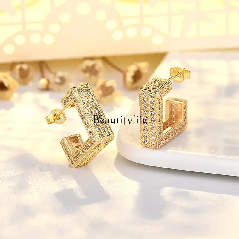 Full diamond zircon silver earrings women's light luxury fashion earrings simple niche
Full diamond zircon silver earrings women's light luxury fashion earrings simple niche