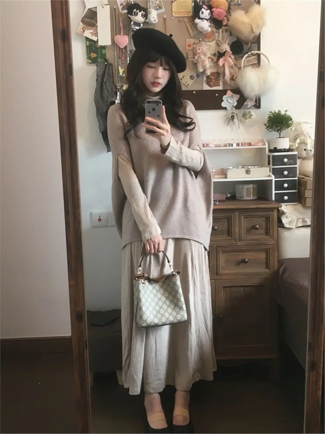 Women's Autumn Winter Knitted Sweater Coat Two-Piece Set with Shawl Cowl Neck Long Sleeve Base Skirt High-End Sensation
Women's Autumn Winter Knitted Sweater Coat Two-Piece Set with Shawl Cowl Neck Long Sleeve Base Skirt High-End Sensation