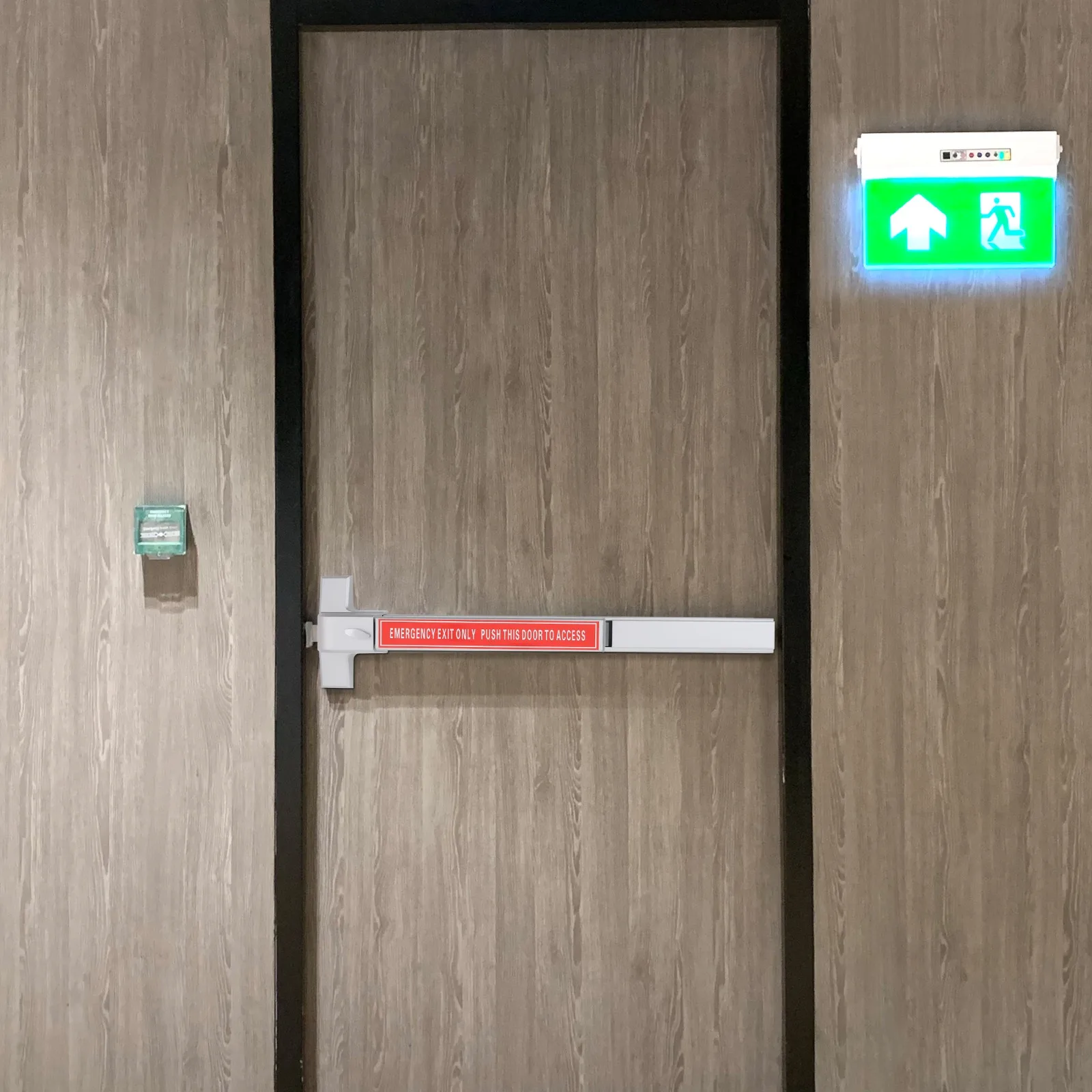 Commercial Fireproof Rim Exit Lock Hardware, 65CM Silver Exit Push Bar, Fire Safety Emergency Lock with Keys - Modern Door Mount
Commercial Fireproof Rim Exit Lock Hardware, 65CM Silver Exit Push Bar, Fire Safety Emergency Lock with Keys - Modern Door Mount