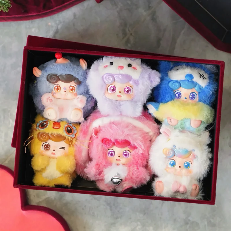 Новая слепая коробка серии Q.Kid Good Fortune, плюшевая загадочная коробка из ПВХ, милая сумка-сюрприз Q.Kid, подвеска, кукла, орнамент, подарок, экшн-фигурка
Новая слепая коробка серии Q.Kid Good Fortune, плюшевая загадочная коробка из ПВХ, милая сумка-сюрприз Q.Kid, подвеска, кукла, орнамент, подарок, экшн-фигурка