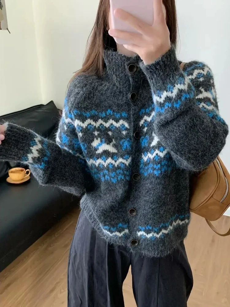 Retro Print Gray Cardigan Sweater Women Loose Turtleneck Harajuku Knitted Jacket Casual Long Sleeve Lazy Wind American Tops New
Retro Print Gray Cardigan Sweater Women Loose Turtleneck Harajuku Knitted Jacket Casual Long Sleeve Lazy Wind American Tops New