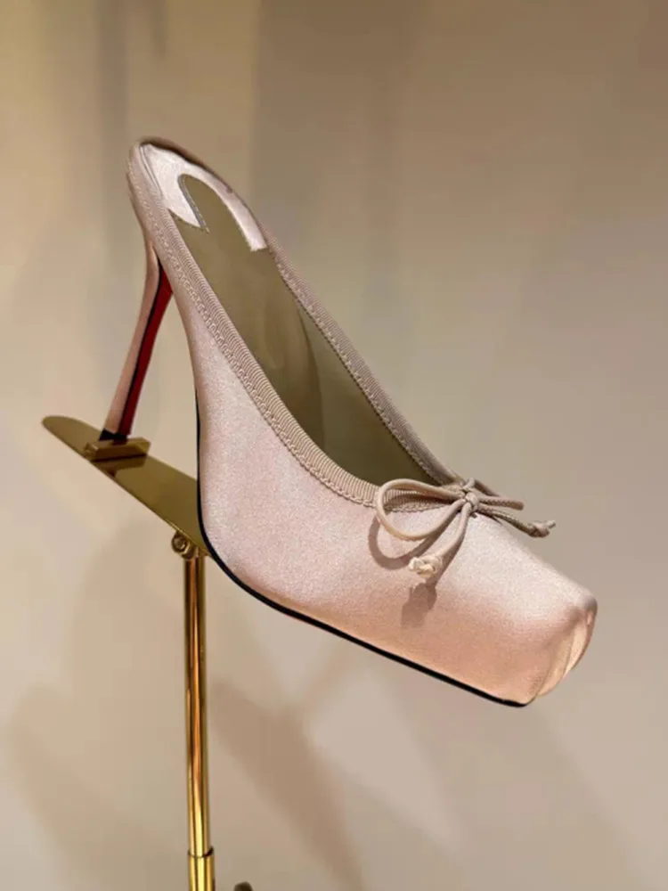 2026 European and American Summer New Women's Stiletto High Heels Cool Slippers Fashion Sexy Party Fashion Show Women's Sandals
2026 European and American Summer New Women's Stiletto High Heels Cool Slippers Fashion Sexy Party Fashion Show Women's Sandals