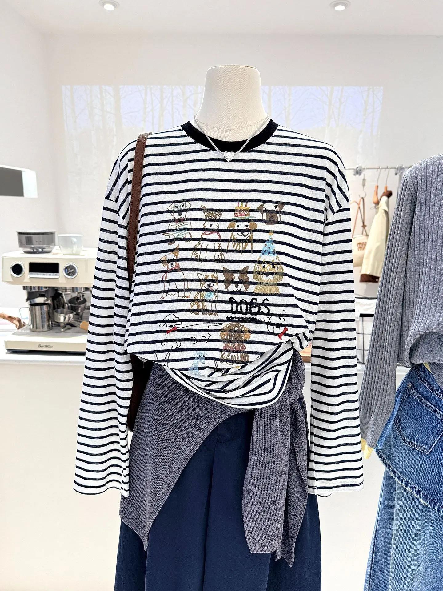 plus Size Women's Summer Loose Fit Long Sleeve T-Shirt Striped Patchwork Sun Protection Top Slimming Anti-Aging Style Korean ...
plus Size Women's Summer Loose Fit Long Sleeve T-Shirt Striped Patchwork Sun Protection Top Slimming Anti-Aging Style Korean ...