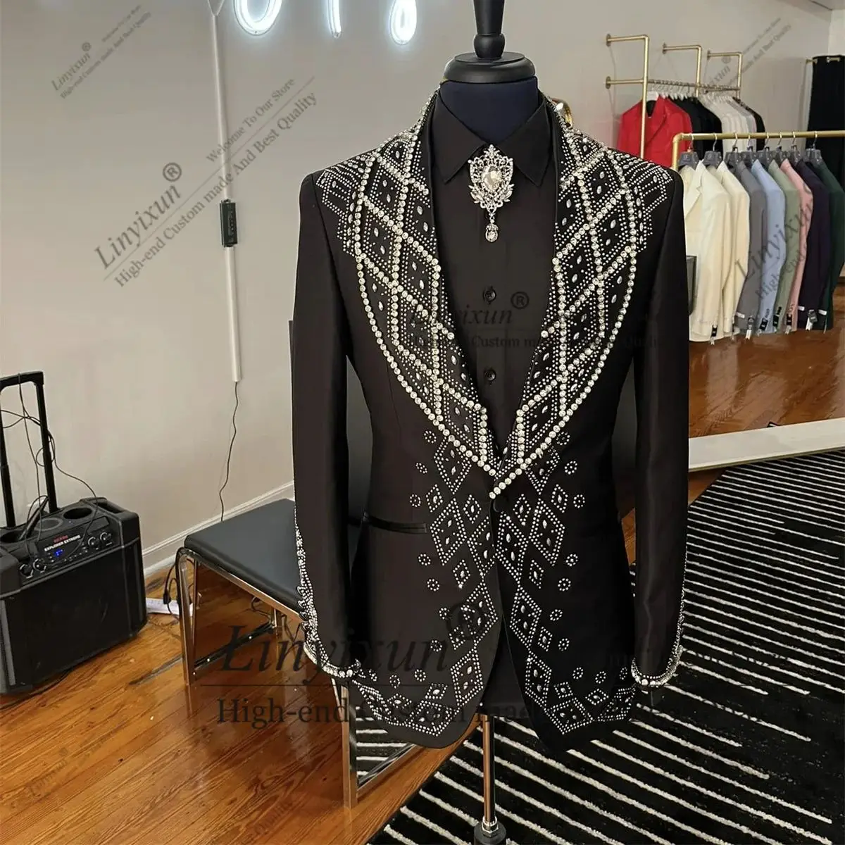Luxury Beaded Ornament Tuxedos Men Suits 2 Piece Sets Wedding Groom Fashion Male Prom Blazers Customized Slim Dinner ropa hombre
Luxury Beaded Ornament Tuxedos Men Suits 2 Piece Sets Wedding Groom Fashion Male Prom Blazers Customized Slim Dinner ropa hombre
