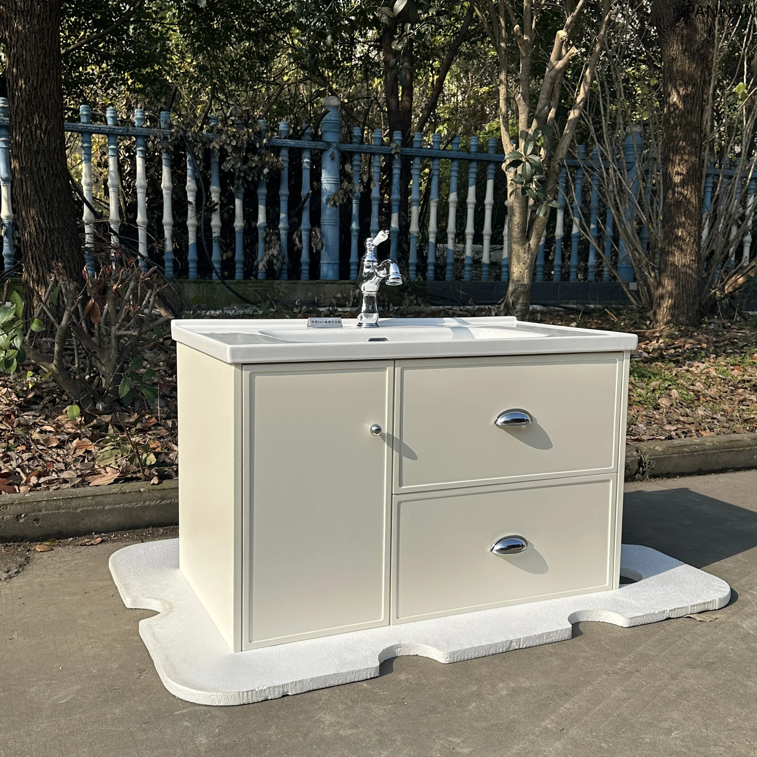 Retro Rubber Wood Pure Solid Wood Bathroom Cabinet Combination Toilet Wash Sink Cabinet Combination
Retro Rubber Wood Pure Solid Wood Bathroom Cabinet Combination Toilet Wash Sink Cabinet Combination