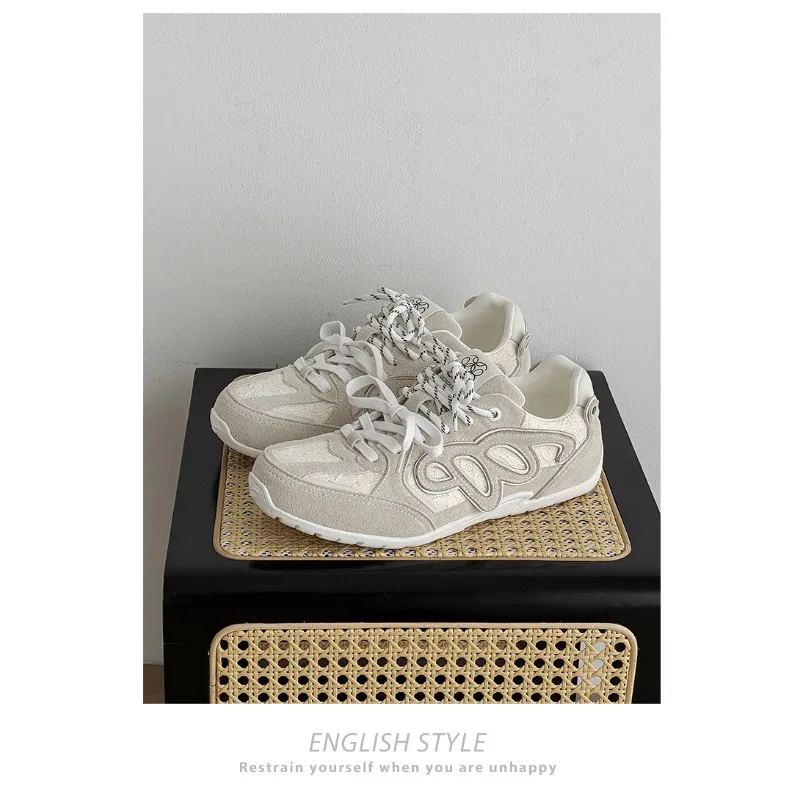 Men's and Women's Retro Enhanced German Training Shoes High-quality Couple Breathable Lace-up Flat-bottomed Sports Women's Shoes
Men's and Women's Retro Enhanced German Training Shoes High-quality Couple Breathable Lace-up Flat-bottomed Sports Women's Shoes