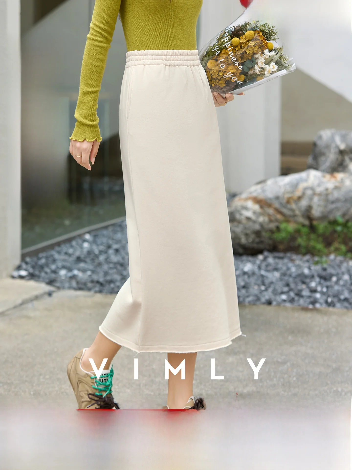 Повседневная спортивная юбка средней длины для женщин, прямого кроя, стройнящая, универсальная, с разрезом, удобная для повседневной носки, с завышенной талией
Повседневная спортивная юбка средней длины для женщин, прямого кроя, стройнящая, универсальная, с разрезом, удобная для повседневной носки, с завышенной талией