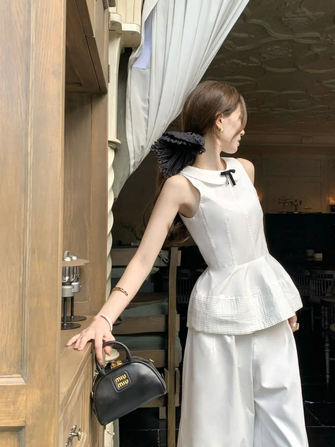 2 Piece Sets Womens Outfits 2025 High-end Advanced French College Style White Sleeveless Top and Waist Slimming Casual Pants 
2 Piece Sets Womens Outfits 2025 High-end Advanced French College Style White Sleeveless Top and Waist Slimming Casual Pants