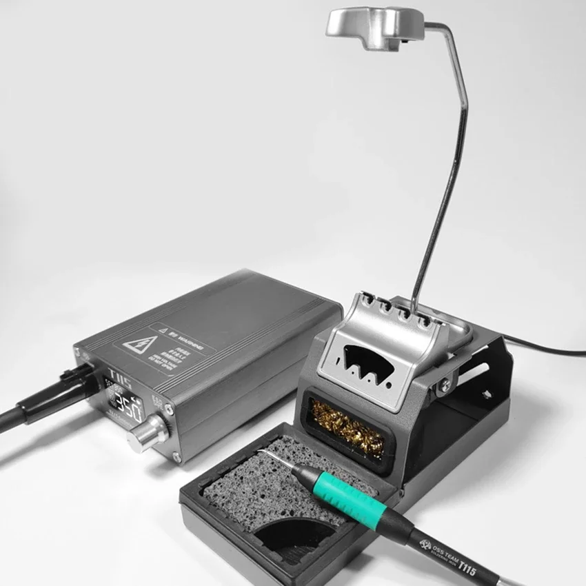 T115 Digital Display Mechanic Smart Soldering Station Constant Temperature Cell Phone Repair Desoldering Tool
T115 Digital Display Mechanic Smart Soldering Station Constant Temperature Cell Phone Repair Desoldering Tool