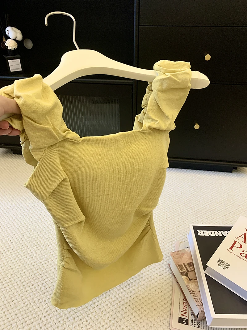 Summer New Gentle Style Women's Sleeveless Vest with Chest Pad Self-Retention Design Folded Square Collar Soft Silk Top
Summer New Gentle Style Women's Sleeveless Vest with Chest Pad Self-Retention Design Folded Square Collar Soft Silk Top